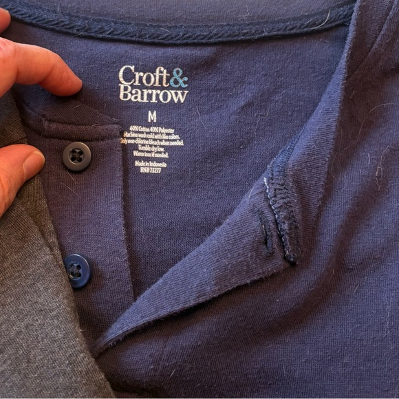 Bundle of 2 Croft & Barrow Long Sleeve Shirts - Dark Gray and Deep Blue - Picture 2 of 5